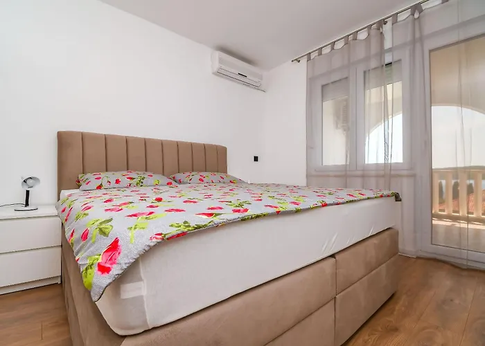 Apartment Jadran *